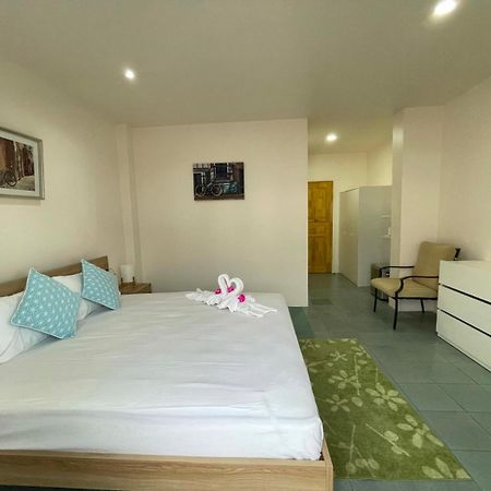 Inn Dulgence Patong Exterior photo