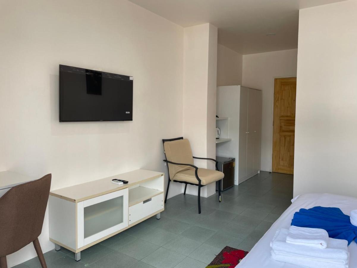 Inn Dulgence Patong Exterior photo