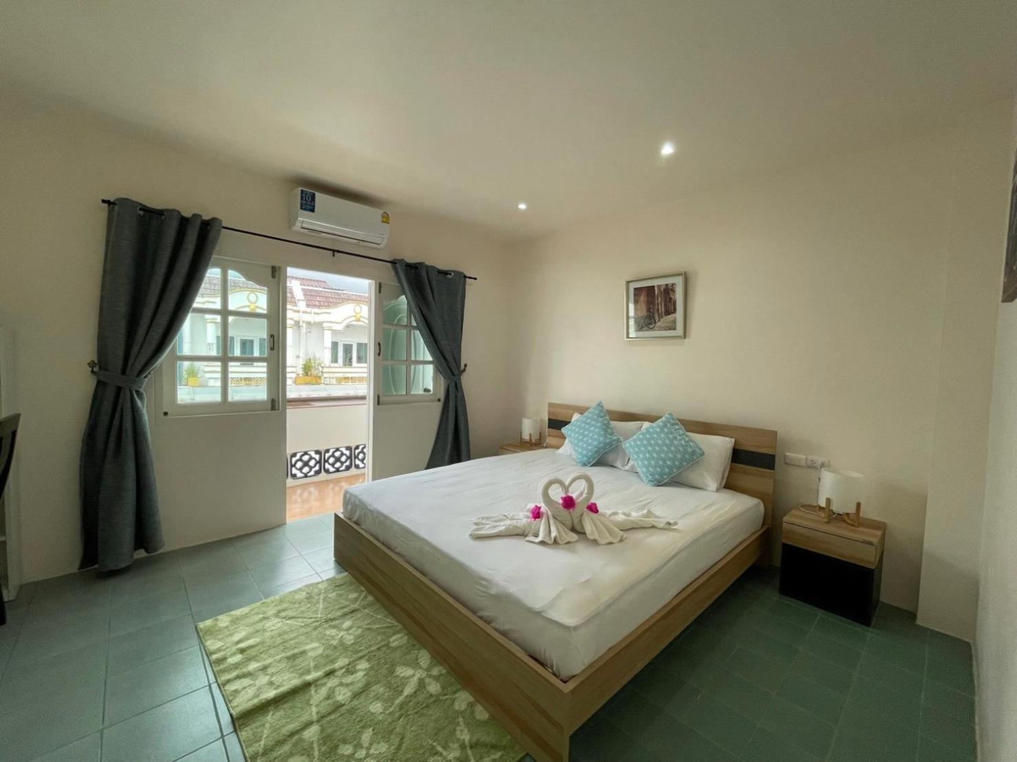 Inn Dulgence Patong Exterior photo