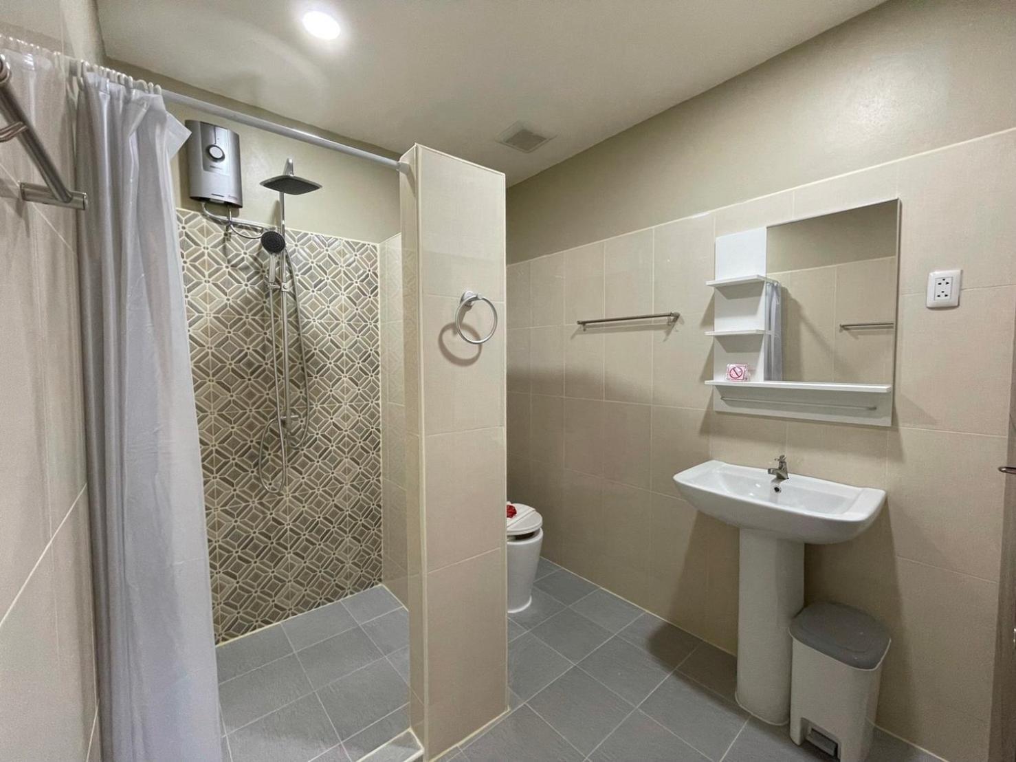 Inn Dulgence Patong Exterior photo